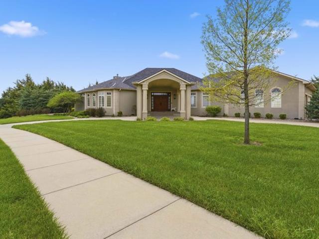 1401 Wyndham Heights Dr, Manhattan, KS 66503