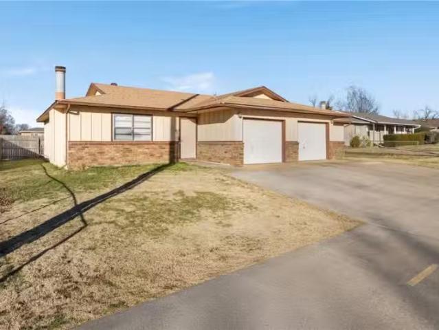 1401 W PRICE LN, ROGERS, AR 72758