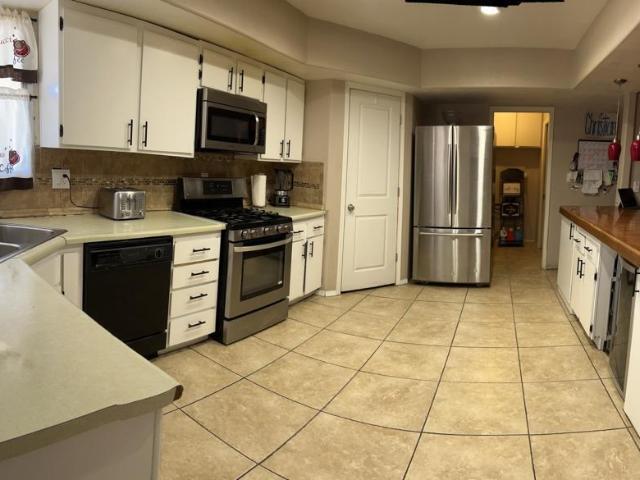 14027 N 33RD Drive