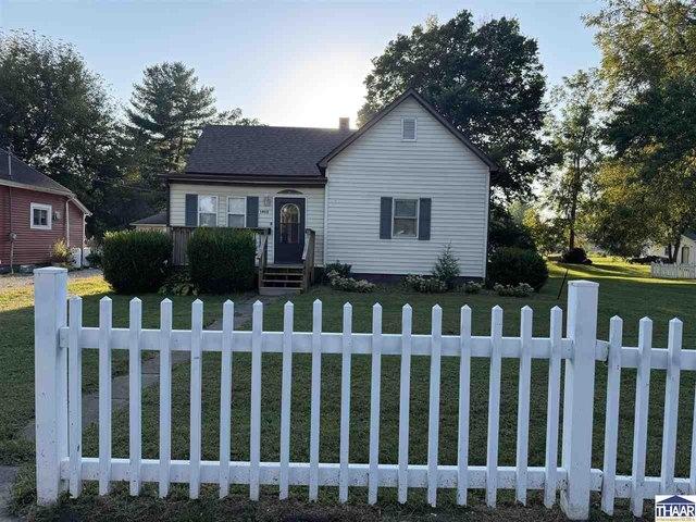 1402 N 9th St, Clinton, IN 47842