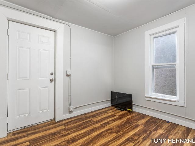 1402 North Avenue