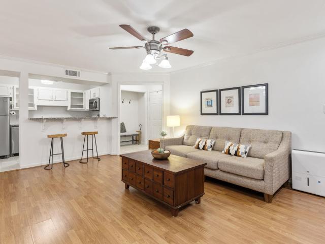 1402 Gables Drive # 1402