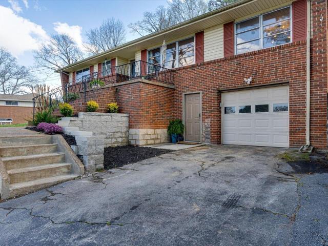 1402 John Ross Road