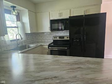 1402 S Thompson Road