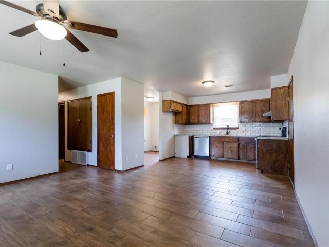 1402 Sherry Court