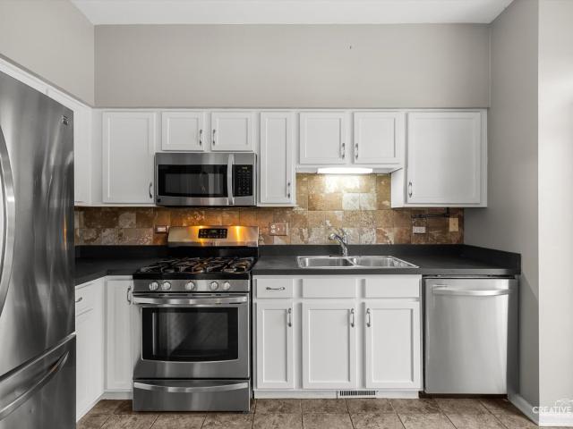 1402 Sommer Court