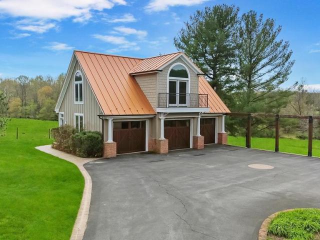 1402 Thurston Road