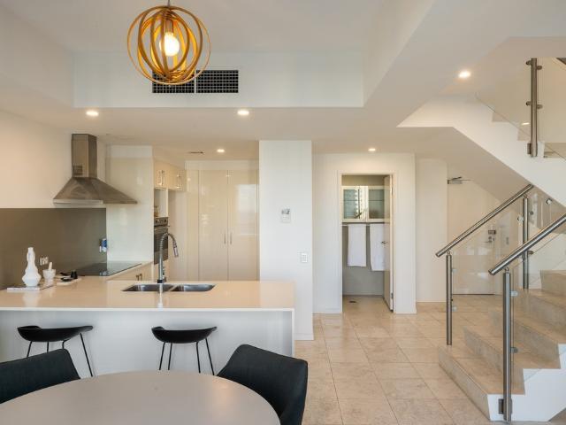 1403/2865 Gold Coast Highway