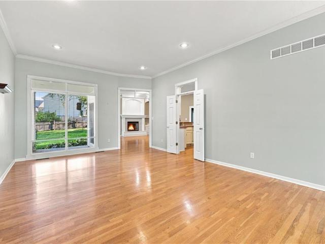 1403 NE Glenfield Court