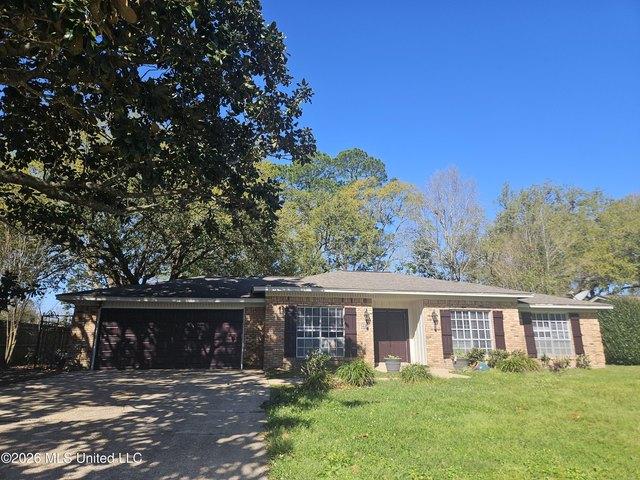 1403 Churchill Dr, Ocean Springs, MS 39564