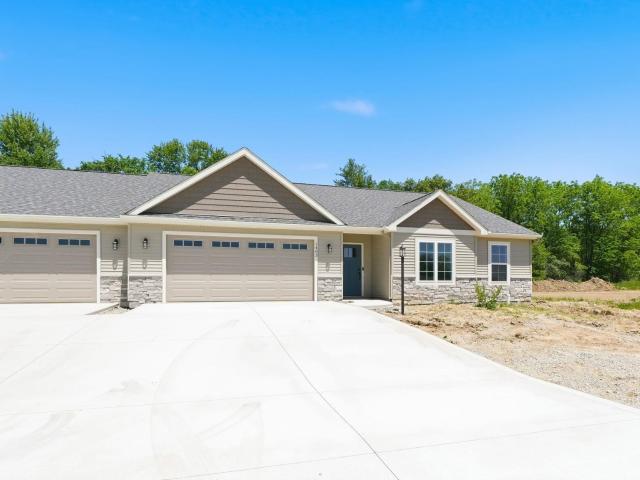 1403 E Boulder Run