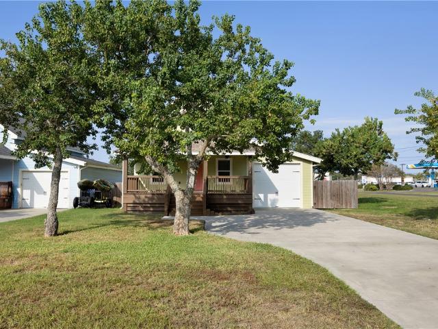 1403 Young St, Rockport, TX 78382 | MLS #450488
