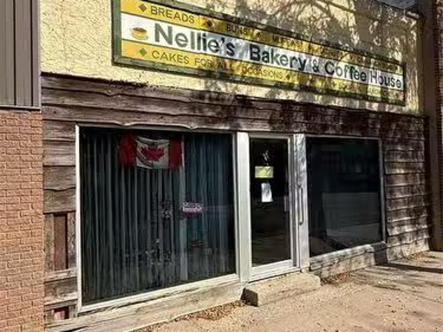 140 3Rd Avenue W, Melville, SK, S0A 2P0 commercial for sale.