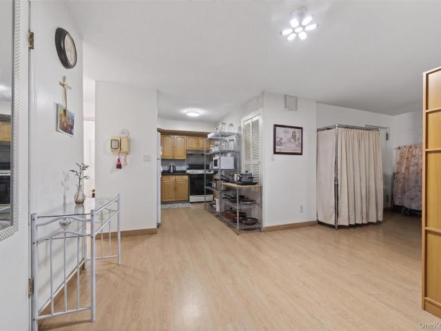 140 4 th Avenue 2C