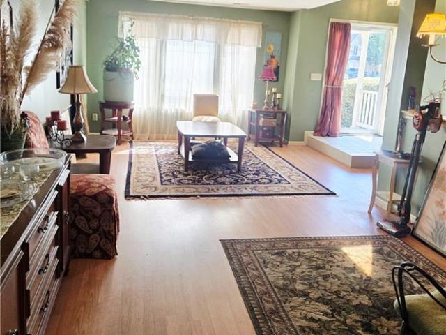 140 Corwin Cir