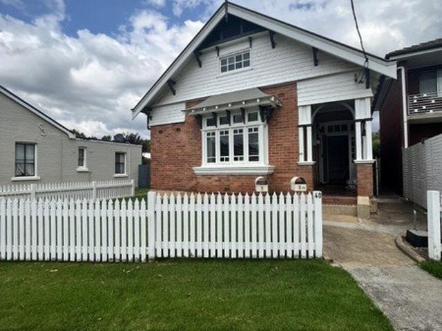 1/40 CITIZEN STREET