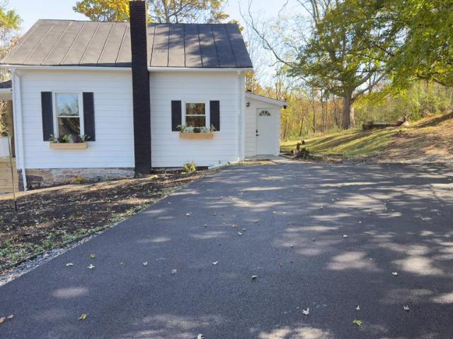 140 Creek Road