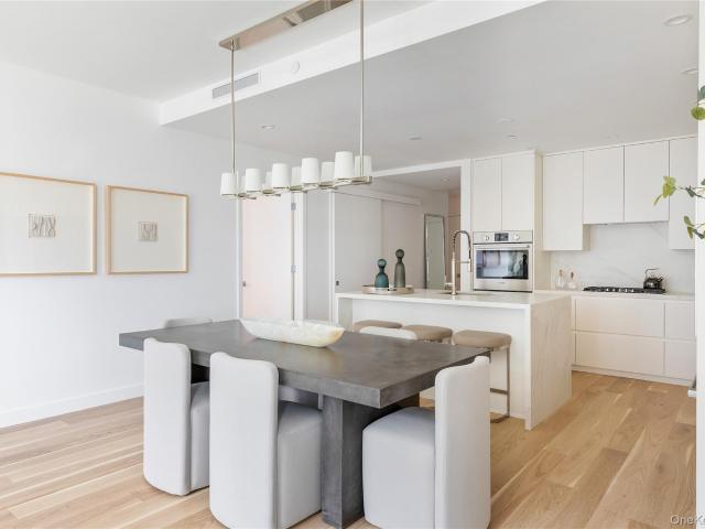 140 Boardwalk 610 B