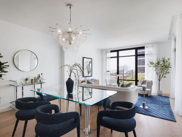 140 Boardwalk 907 B