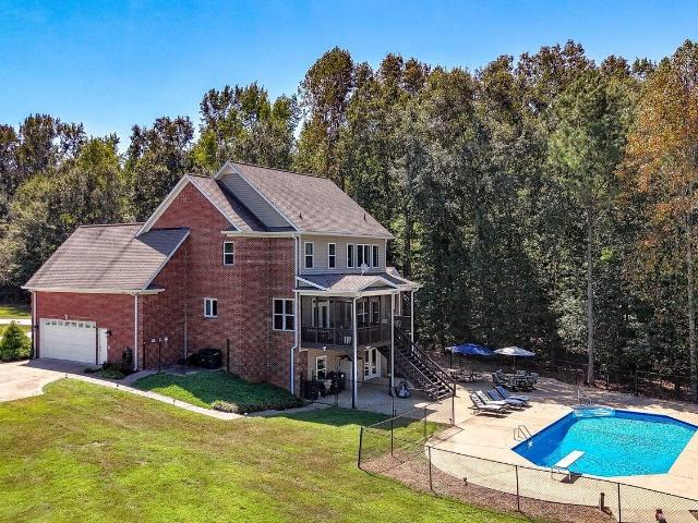 140 Barker Road SW