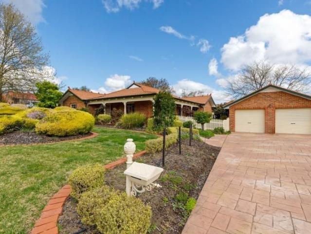 140 Bicentennial Drive, Jerrabomberra
