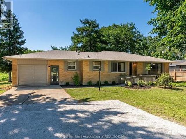140 Gregory Drive East, Chatham, ON, N7L 0E1 house for sale | Listing ID 26015 | Royal LePage