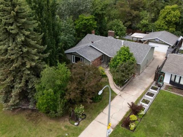 140 Greengrove Avenue, Sherwood Park, AB, T8A 3C7 house for sale | Listing ID E4504 | Royal LePage
