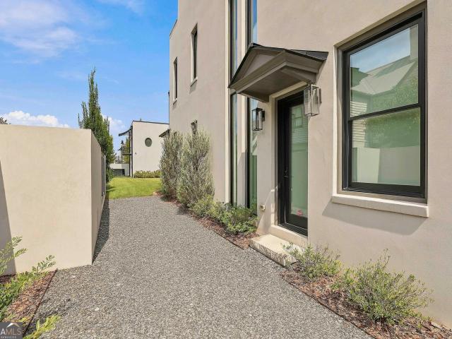 140 Guild Lane E307