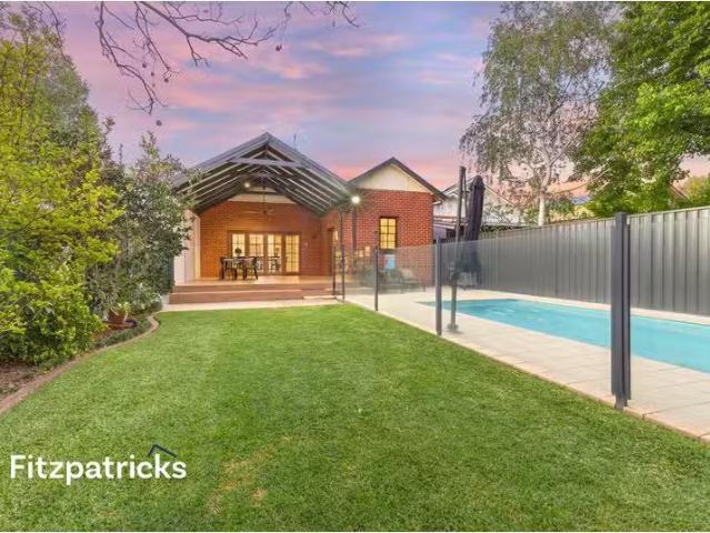140 Gurwood Street, Wagga Wagga House for rent Listed by Rent.