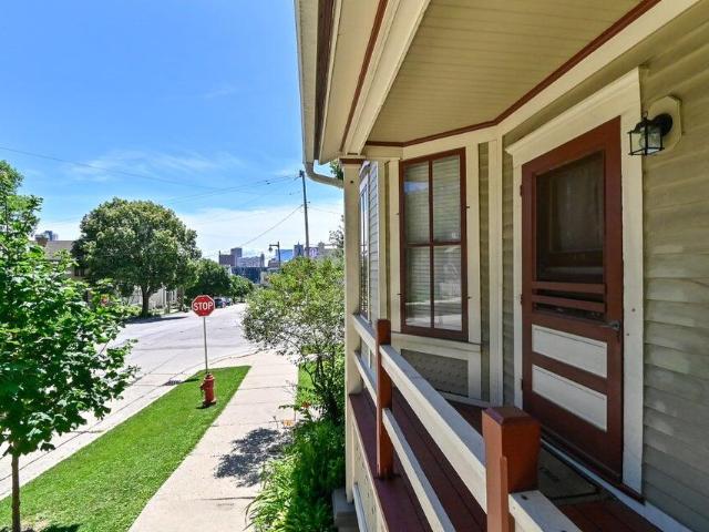 140 E Vine St