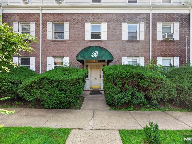 140 W Englewood Avenue # 5B