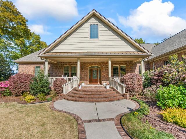140 Heritage Dr