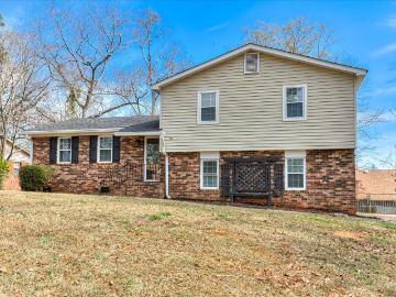 140 Oakridge Drive