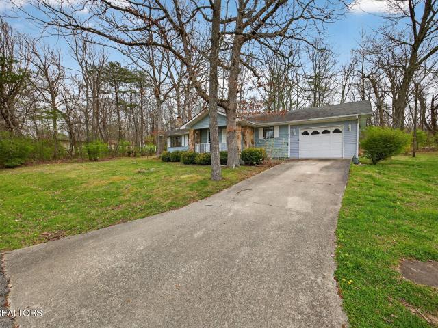 140 Lakeshire Drive
