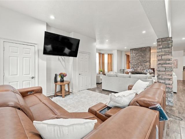 140 Lincoln Ave