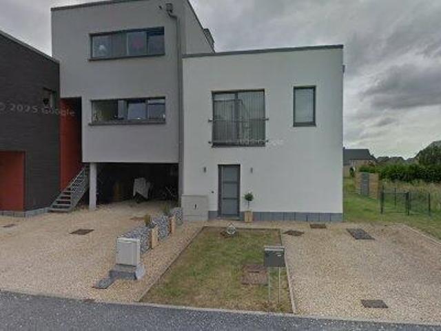 140 m2 apartment for rent in Namen