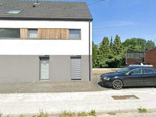 140 m2 apartment for rent in Charleroi