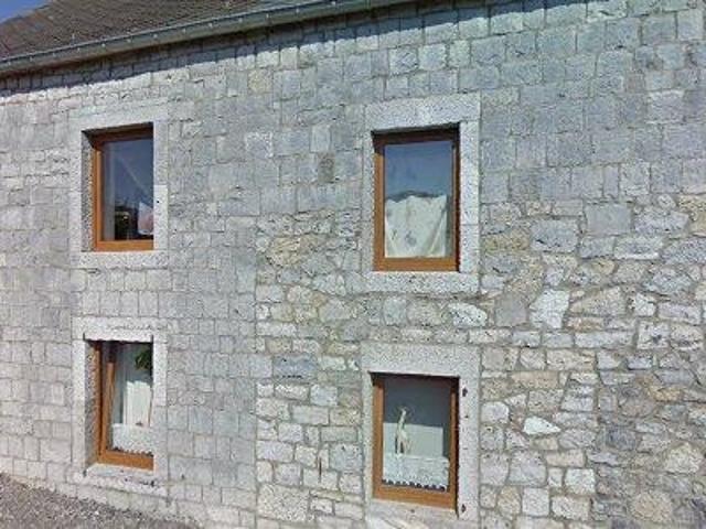 140 m2 apartment for rent in Houyet