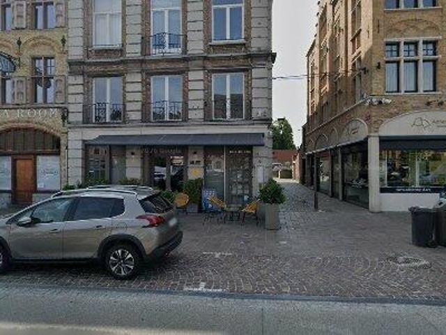 140 m2 apartment for rent in Ieper