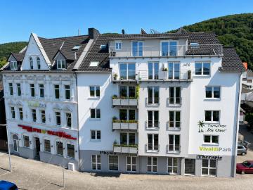 140 m² Wohnkomfort: Stilvolles Penthouse mit Aufzug und zwei Sonnenterrassen | Rahn Immobilien GmbH & Co. KG