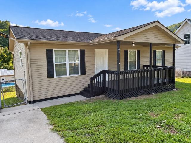 140 Station Ln Lane