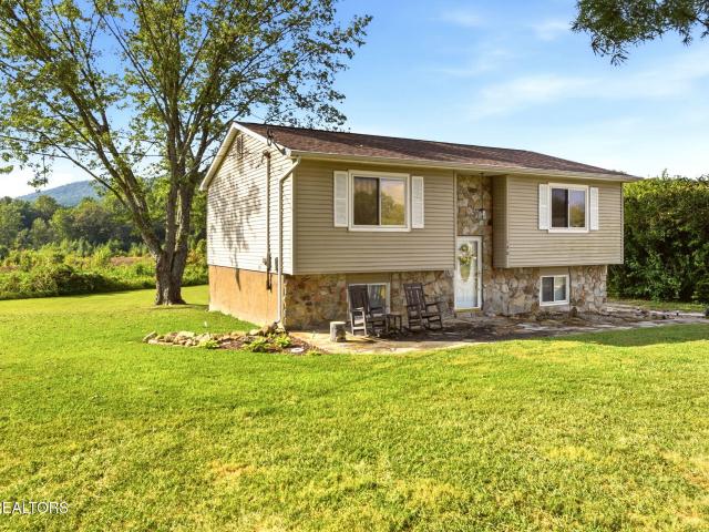 140 Susack Lane