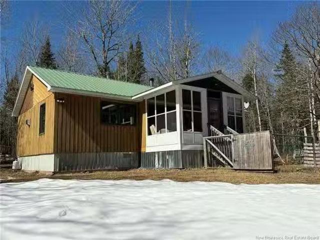 140 Pine Tree Lane, Hunters Hom, NB, E4C 3J6 house for sale.