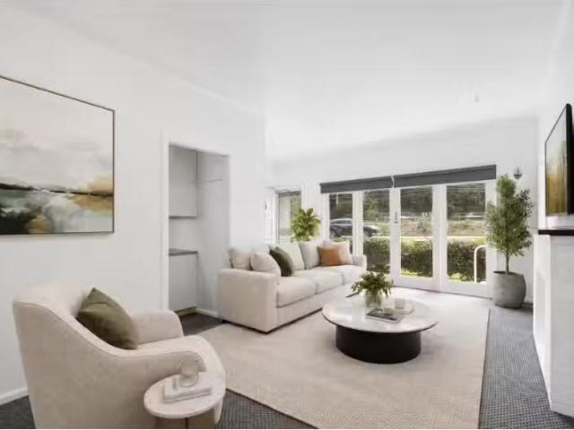 140 Princes Highway, Sylvania House for rent Listed by Saskia.