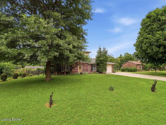 140 Raisor Ave