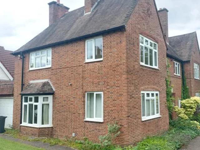 140 Woodlands Road, Wake Green, B11 4ET, United Kingdom | 6 bed house for rent #165481700 | Rentberry