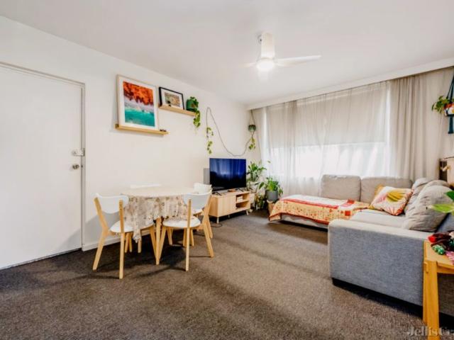 1/40 Woolton Avenue, Thornbury, Melbourne