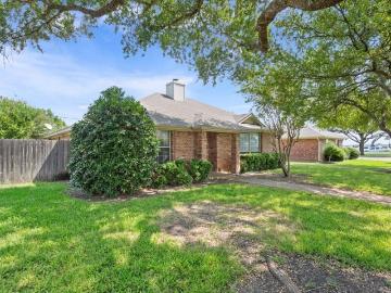 1414 Chapel Hill Dr, Waco, TX 76712 | MLS #21037