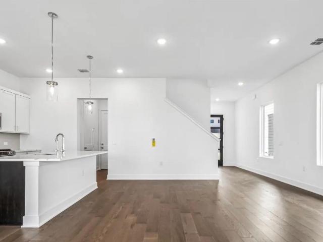 1414 Rambling Rose Rd