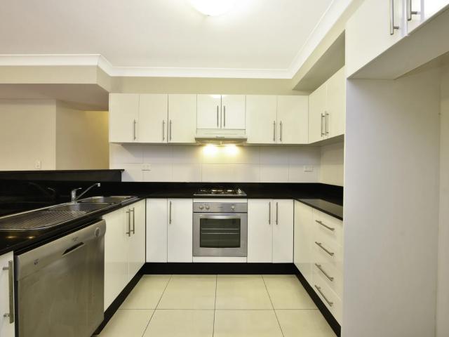 14/14 16 Eastbourne Road, Homebush West